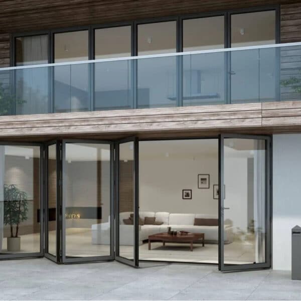 Snygg svart vinterisolerad Vikdörr i aluminium ut mot altan. Välisolerad för låg energiförbrukning - Termofönster